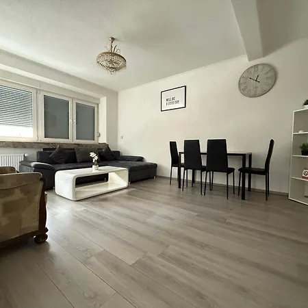 Schoene 2 Mit Bad Und Kueche Self- Check-in * Mönchengladbach