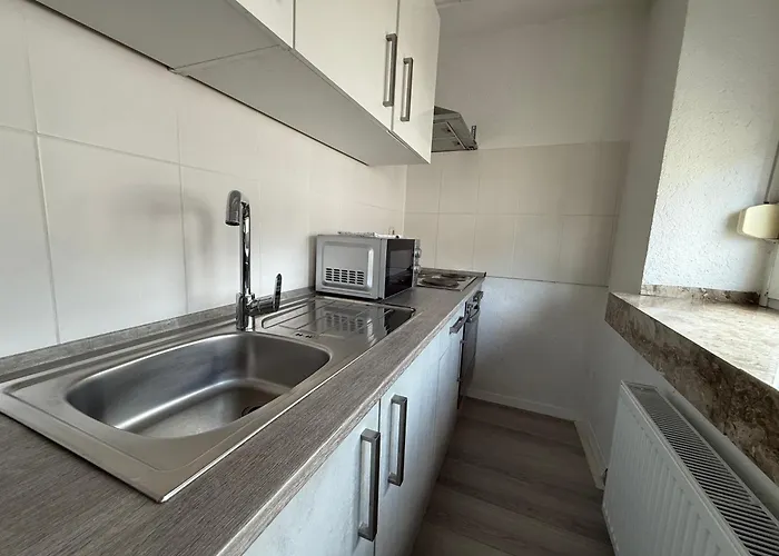 Schöne 2 Mit Bad Und Küche Self- Check-in