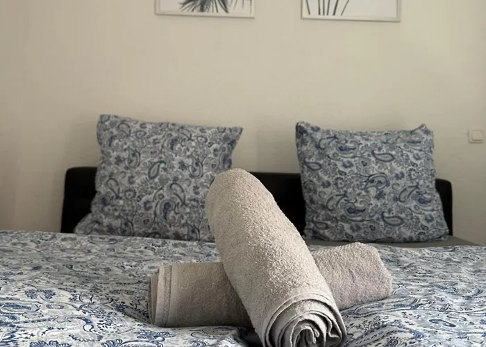 Schoene 2 Mit Bad Und Kueche Self- Check-in דירה