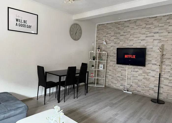 Schöne 2 Mit Bad Und Küche Self- Check-in Apartment Mönchengladbach